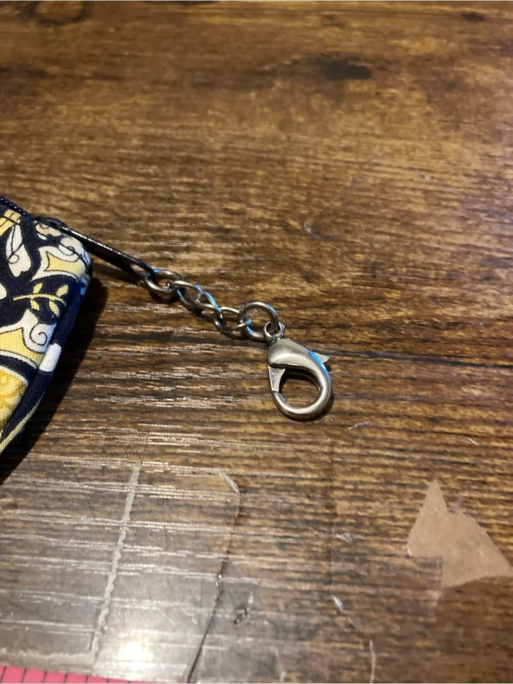 Vera Bradley zip ID w/key clip